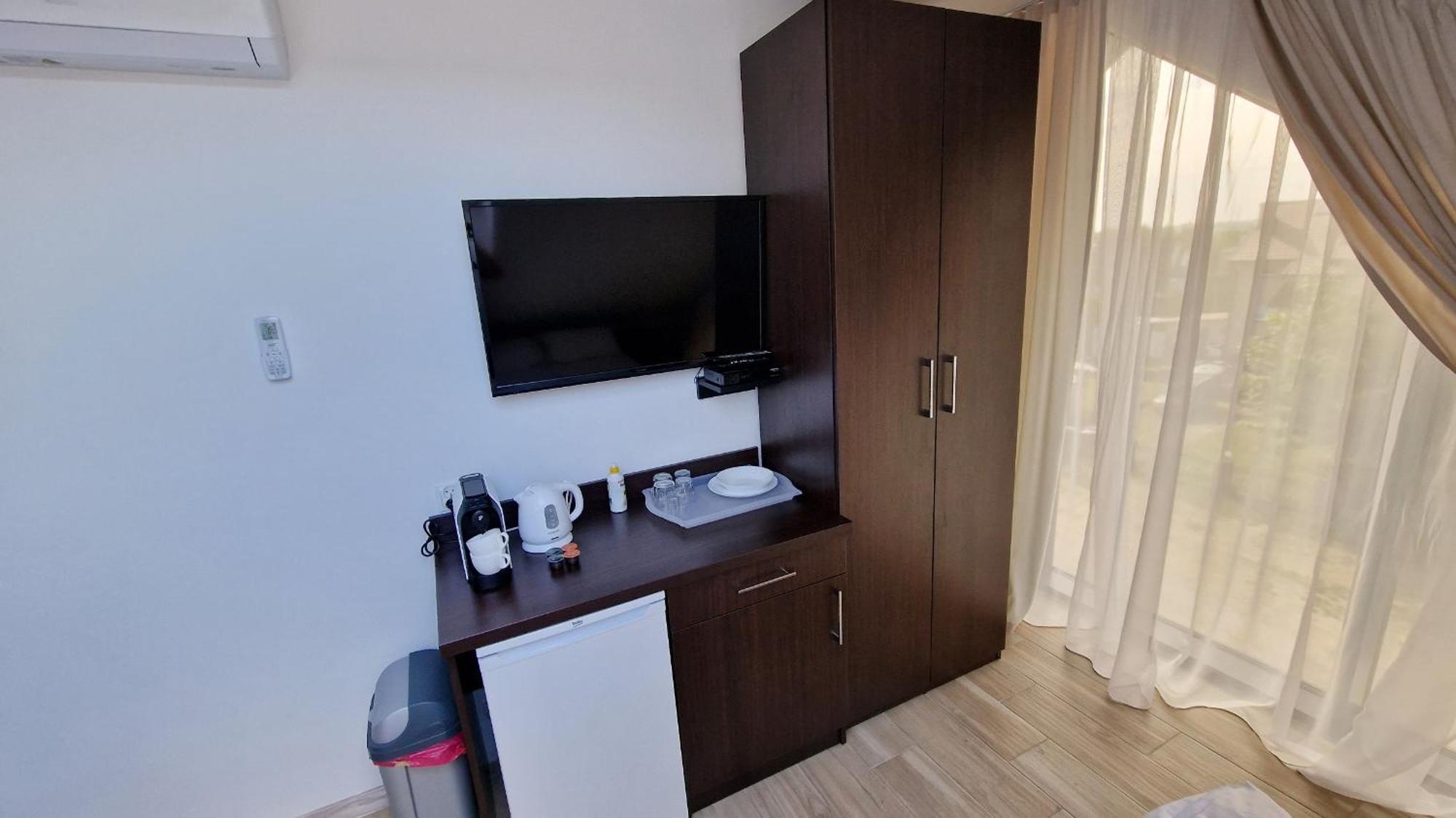 Gesi Puch Hotel Gąski Buitenkant foto